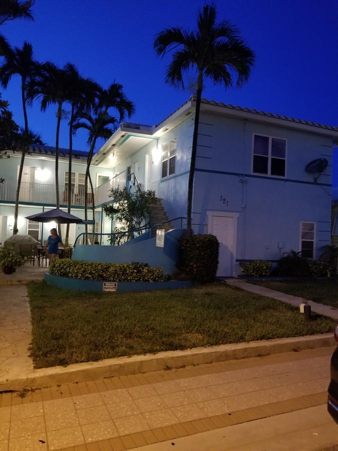Charter House Hollywood Bagian luar foto